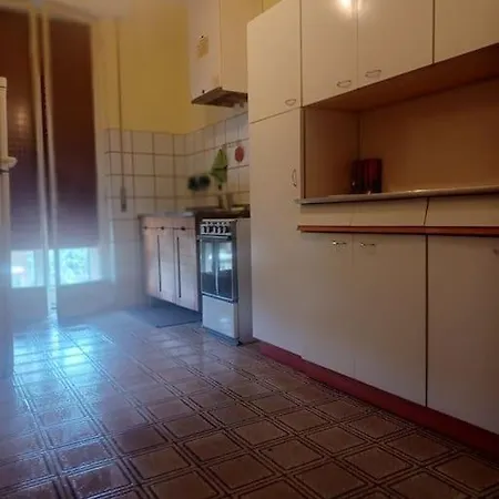 Διαμέρισμα Camera Dell'artista, Con Soggiorno E Cucina *